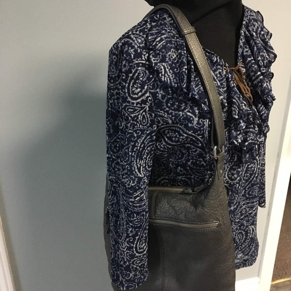Chaps 3/ 4 Sleeve Blue Pull Over Paisley Blouse